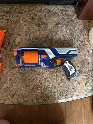 Nerf N Strike Elite - Strongarm Dart Blaster