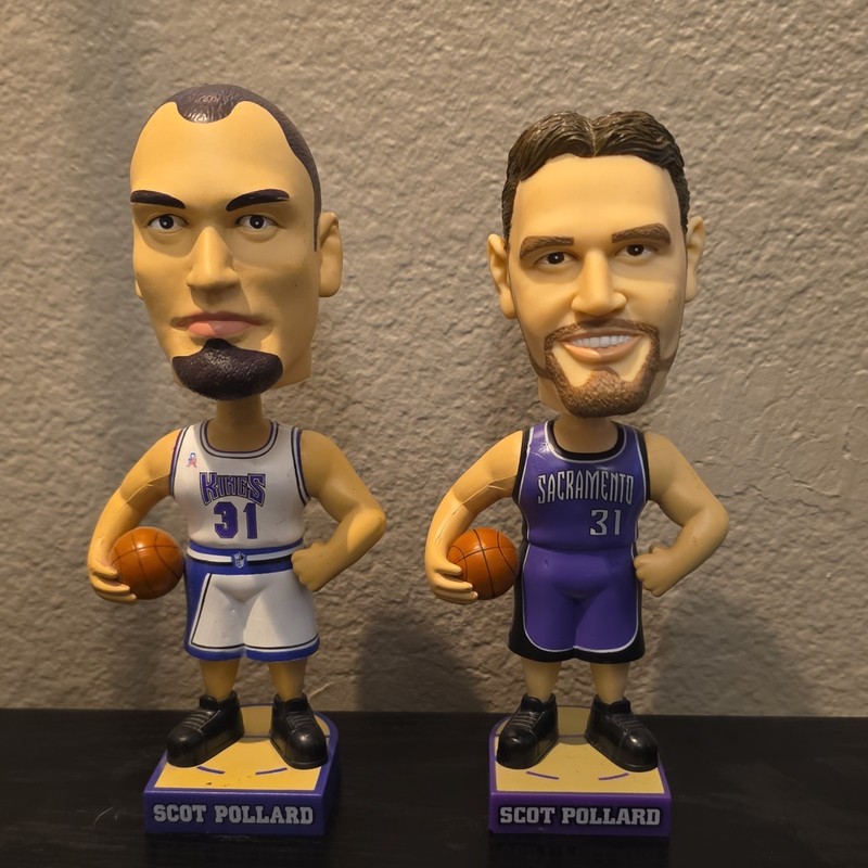 Carl's Jr. Sacramento Kings Scot Pollard Bobblehead Set NBA 2 pack