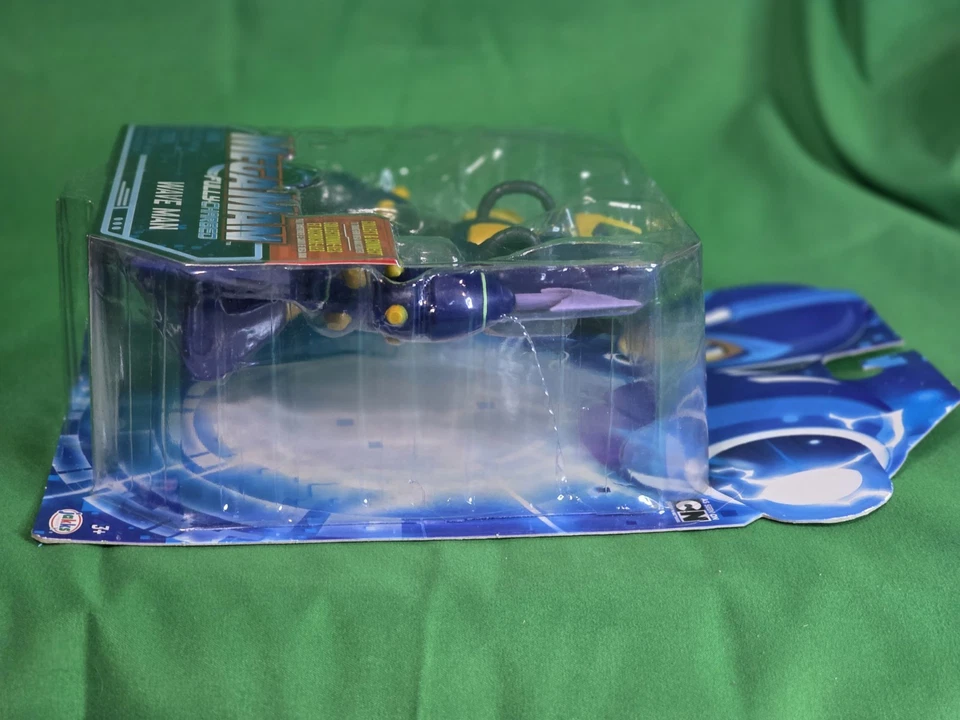 NUEVA figura Wave Man-Mega Man completamente cargada sellada 2019 Cartoon Network Foto 3 de 4