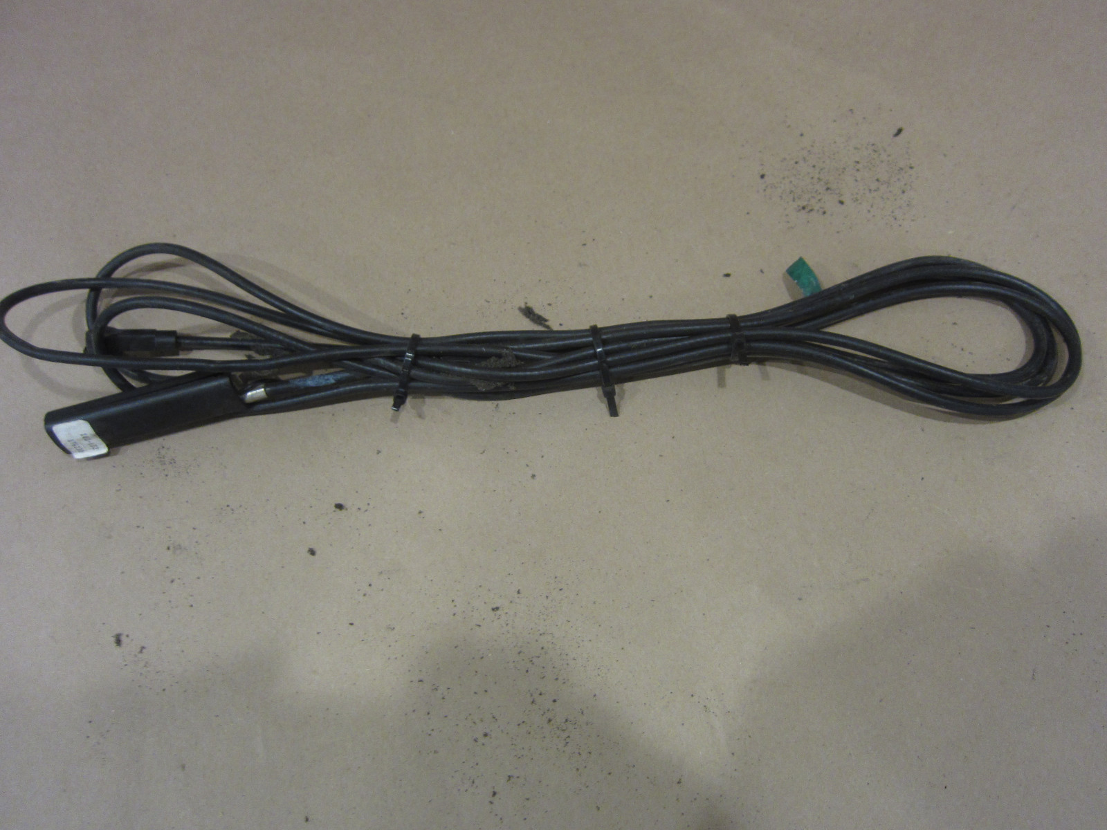 Maserati 4200 Coupe,Spyder - Radio Antenna Cable With Pre-Amp - P/N 383500121