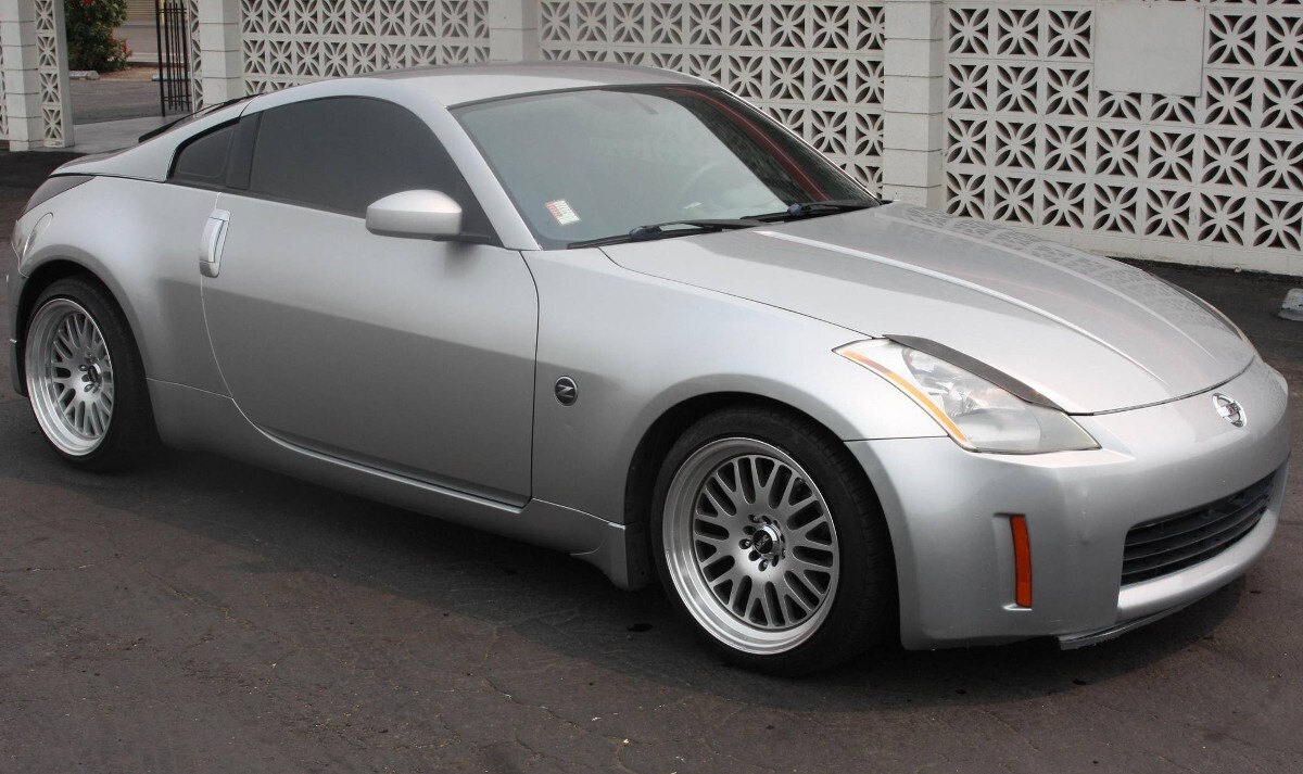 Touch Up Paint for Nissan 350Z with paint code KY0, Chrome Silver