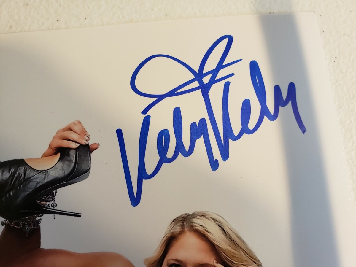 WWE ECW Diva Kelly Kelly Sexy Autograph 8x10 Picture | eBay