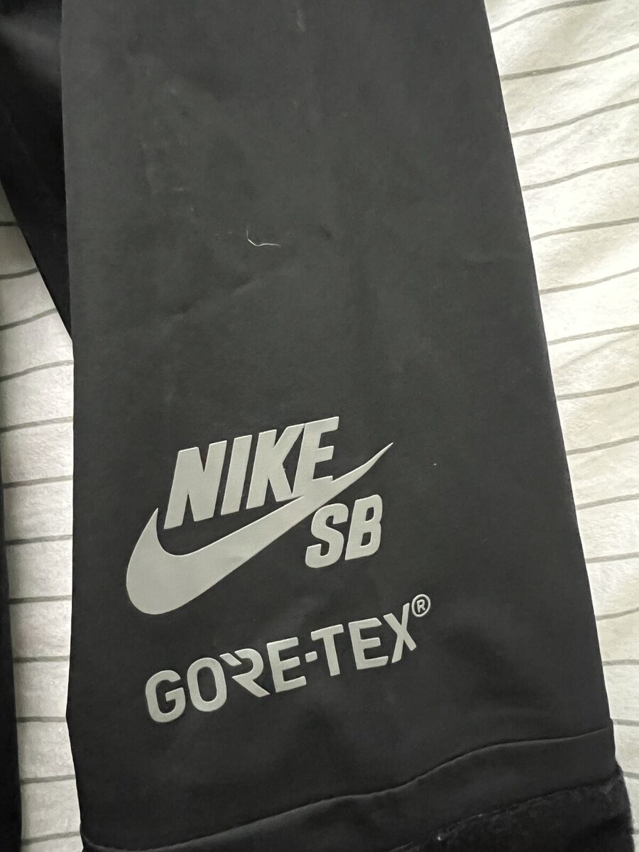 Nike SB Gore-Tex Coach's Jacket w/ Removable Hood - MEDIUM Nike SB Gore-Tex Coach's Jacket w/ Removable Hood - MEDIUM