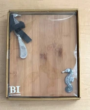 Boston International Seahorse Wood Cutting Board & Spreader Set New in Box