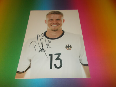 Philipp Max DFB Eintracht Frankfurt  signiert signed Autogramm auf 20x28 Foto