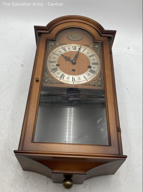 Brown Wooden Tempus Fugit Visible Pendulum Window Decorative Wall Clock