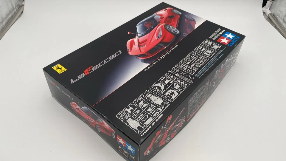 TAM24333 Tamiya Ferrari LaFerrari 1/24 kit di montaggio - Immagine 3 di 4