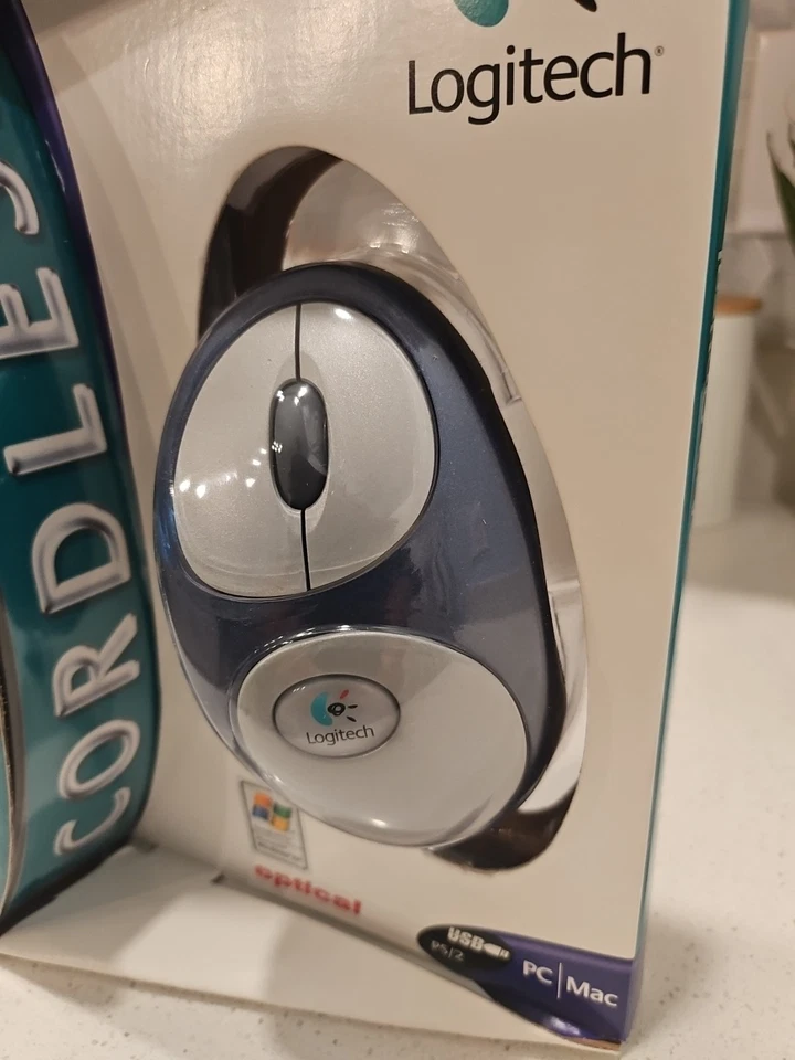 Logitech Cordless Mouseman Optical Mouse For PC/Mac PS/2 Brand New In Box - Image 2 of 4