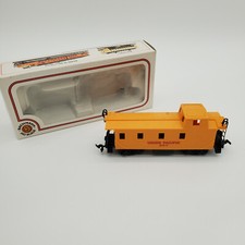Bachmann Union Pacific 207 Caboose Train Car with Box