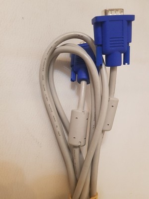 VGA Kabel 15- polig (HD15)   Monitor / PC / Beamer   2 M.