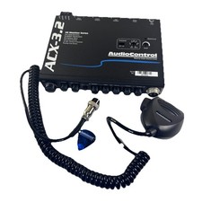 Ecualizador gráfico y cruce AudioControl ACX-3.2 para todo tipo de clima con micrófono de paginación abierto.