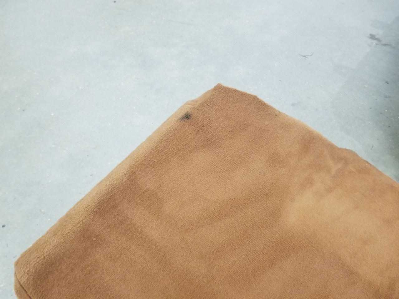 11 MERCEDES BENZ SLS AMG C197 INTERIOR CABIN CARPET SET PAIR BROWN