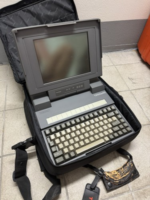 #ad #ad Toshiba T3100e40 Portable Vintage Computer Working – Case amp; Power Cable EUR 190.00