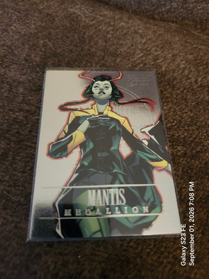 Marvel Trading Card 2022 Ultra Avengers Medallion Mantis