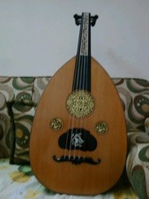 Lutnia arabska iracka wyprodukowana w 1978 roku- عود عربي صناعة عراقيه 