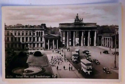 1930/40er KARTE;DEUTSCHLAND;BERLIN;PARISERPLATZ;BRANDENBURGER TOR GATE BUSSE WAGEN