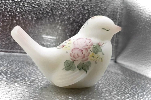 VTG Fenton ‘Rose Garden’ White Glass Bird 95th Ann Special Ed. Signed Fluharty