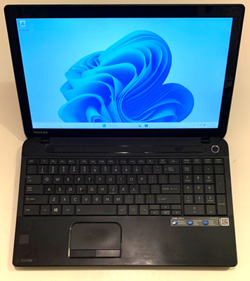 Toshiba Satellite C55-A Touch Screen 15.6'' WIN 11 ACTIVATED i5 8GB RAM 750GB HDD