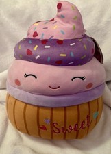 Squishmallows 2022 Valentine Squad D Kimmie the Cupcake Plush Doll Toy