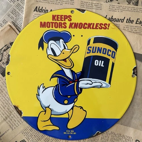 VINTAGE 1939 SUNOCO OIL DONALD DUCK GAS PUMP 12 INCH PORCELAIN ENAMEL SIGN