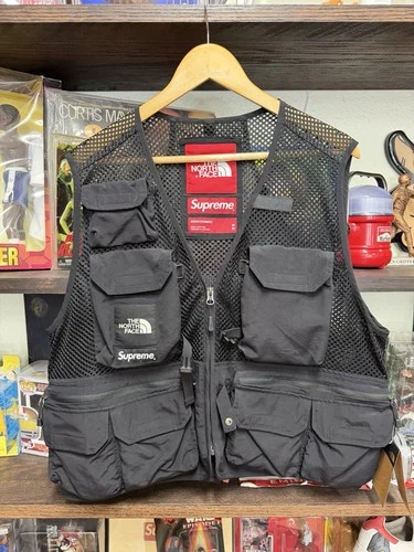Supreme The North Face Cargo Vest Men's M Black Logo Zip Pockets TNF NWT SS20 video thumbnail