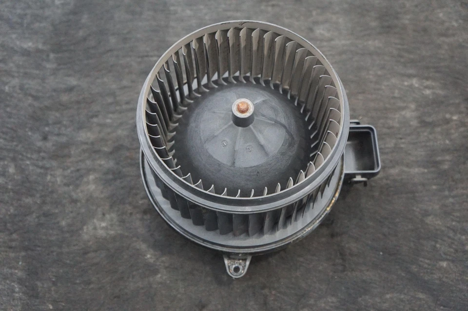 Ventilador de motor soprador HVAC OEM FL3Z19805F Ford F250 F350 Super Duty Platinum 2017-22 - Imagem 3 de 4