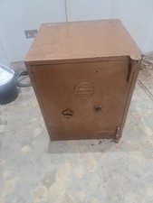 Solid safe with 3 internal locks. 76 cm tall, 60 cm width and 60cm depth.