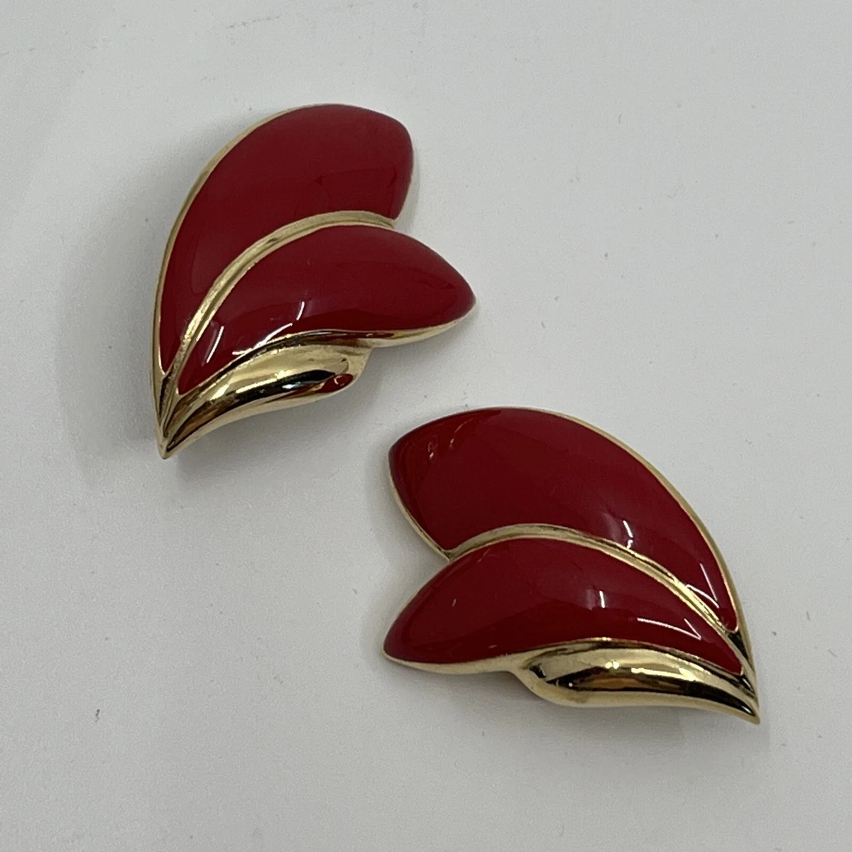 Trifari shop vintage earrings