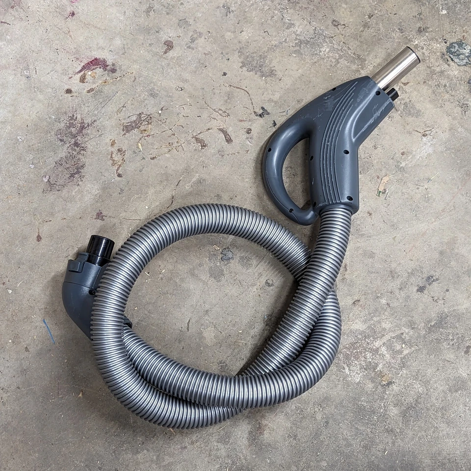 Vapamore MR-500 Vento Yellow Canister Vacuum Cleaner - Image 2 of 4