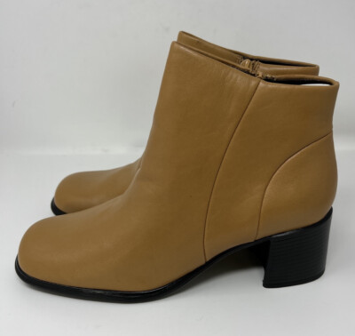 NOS White Mountain Fairchild Camel Color Anklle Boots Size 10 Chunky Heel