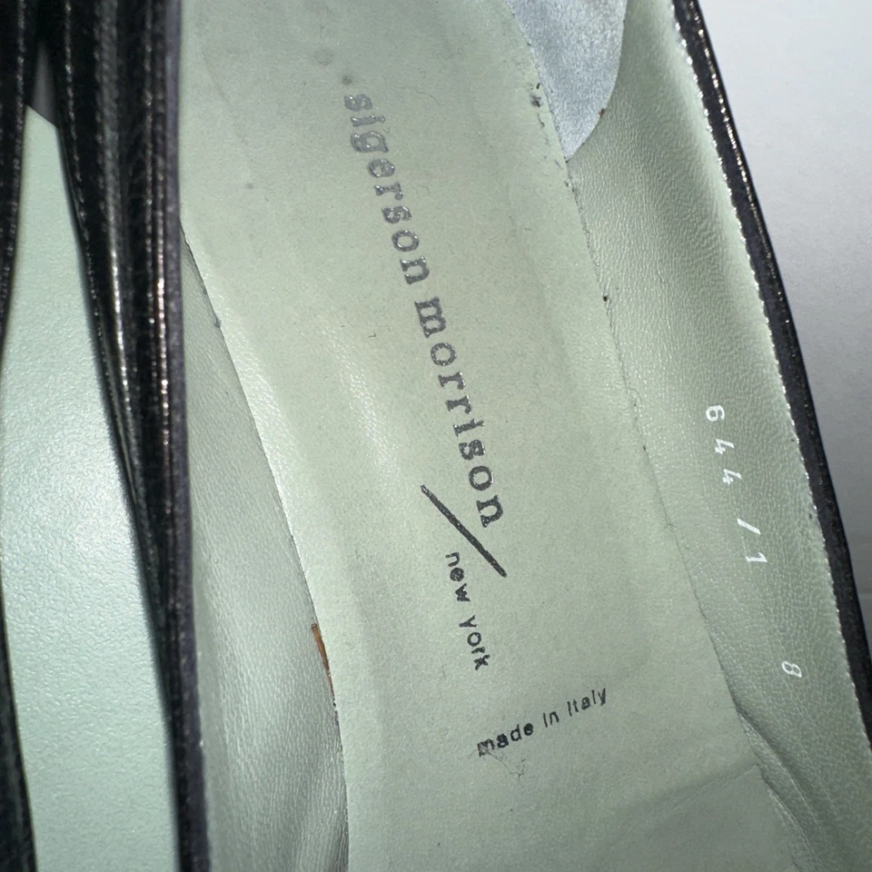 Vintage Sigerson Morrison Black leather Flat with small peg heel - Image 3 of 4