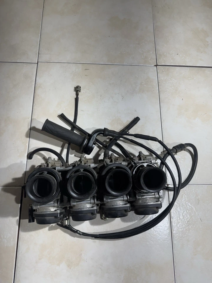 Carburador Yamaha R1 1998-2001 primera generación Foto 4 de 4