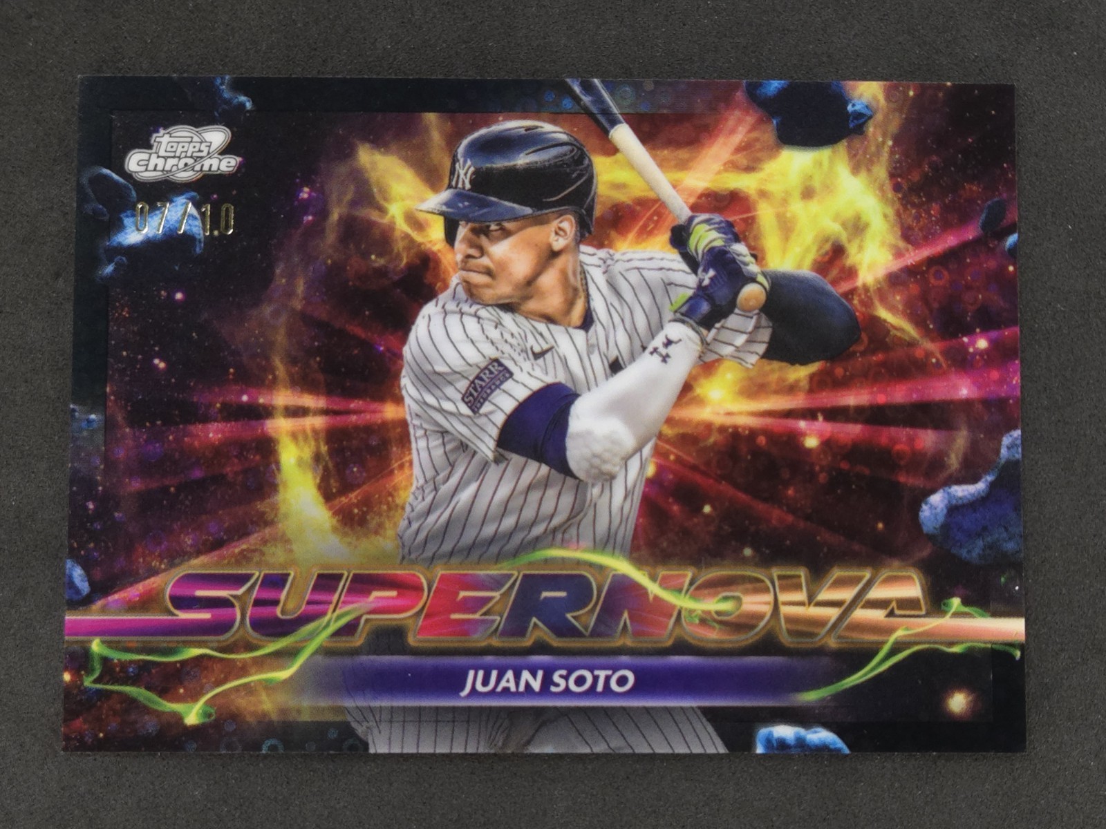 2024 Topps Chrome Cosmic Juan Soto Supernova SSP Black Eclipse Refractor 07/10