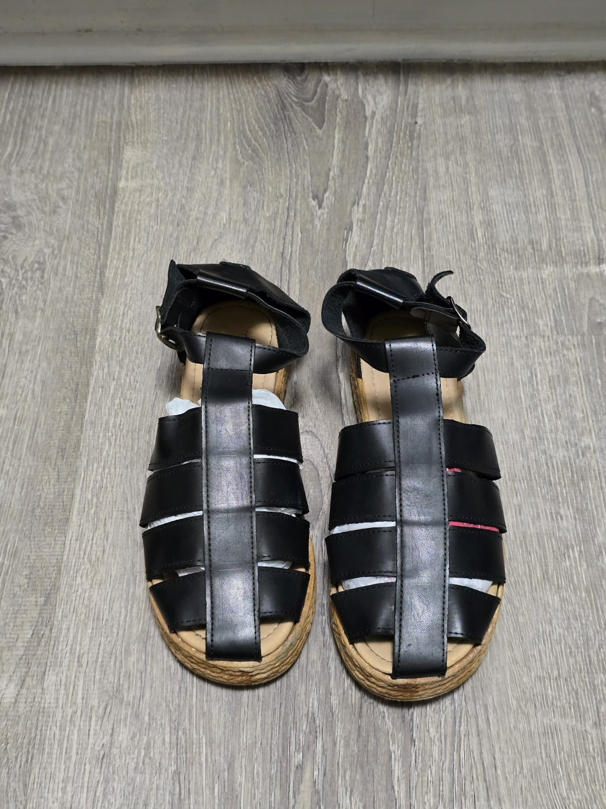 Le Fiancee Women's Faux Leather Black Strappy Platform Sandals Size 7.5