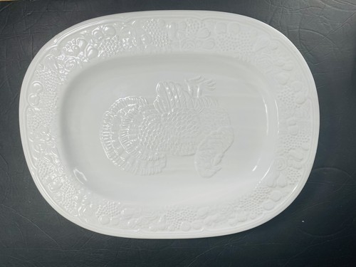 Martha Stewart FOREST GROVE TURKEY Stoneware 18.5 X 14.5 Platter Embossed White - Picture 4 of 11
