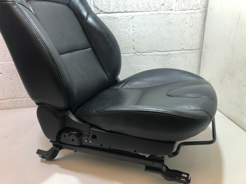 MAZDA 3 2006 FRONT LEATHER SEAT LEFT PASSENGER SIDE HEADREST AIRBAG / 2003-09 - Picture 7 of 8