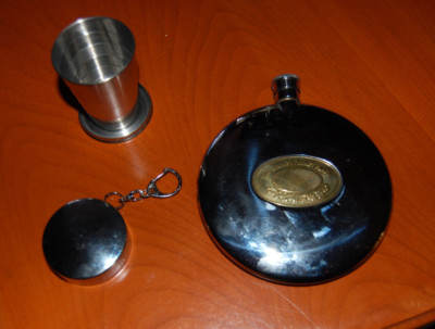 The Dalvery Pocket Flask Flachmann mit Reisebecher