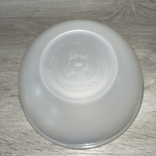 TUPPERWARE 3 BOWL SET 12 CUP 2518A 8 3/4 CUP 2519A 6 CUP 2520A HAC1 - Picture 7 of 10