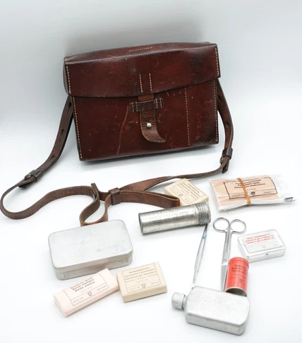 Vintage Swiss Army Military Officer Leather Bag Medic Paramedic 1943 WW2 WWII