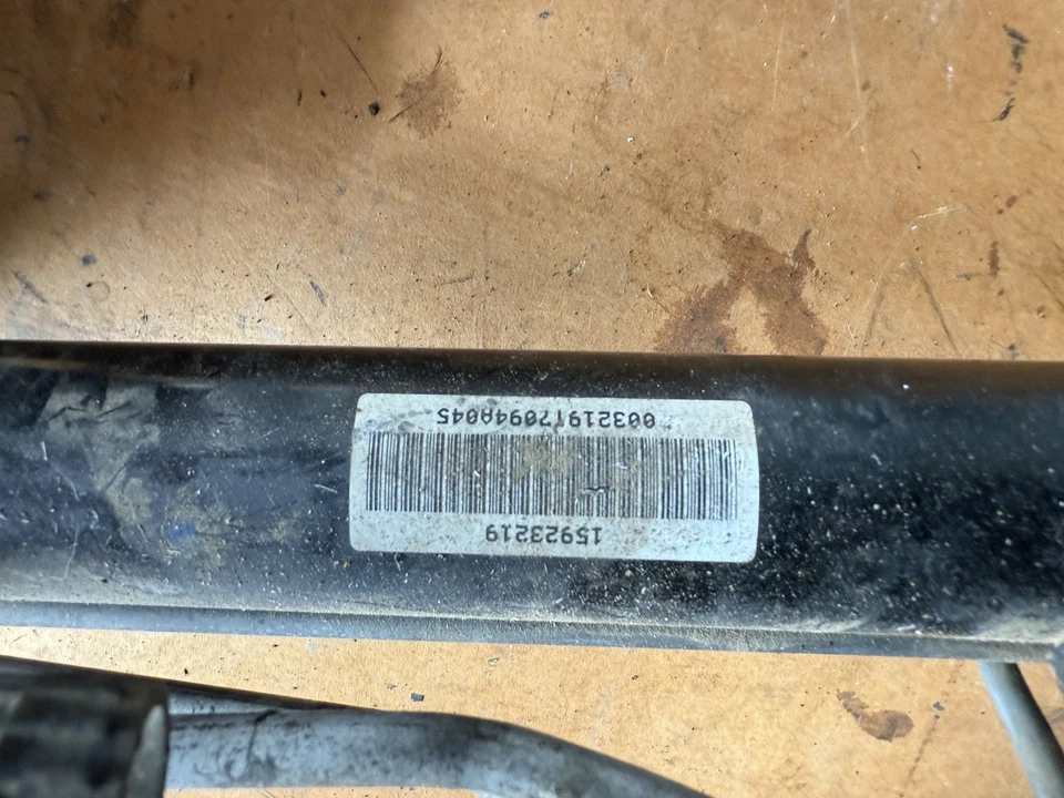 Barra de dirección asistida Pontiac Solstice Saturn Sky 2006-2009, bomba y depósito Foto 2 de 4