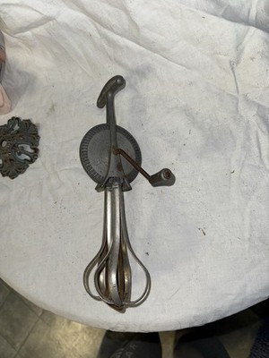 Antique Hand Crank Egg Beater   Cast Aluminum & Steel   Early 1900s Kitchen Tool