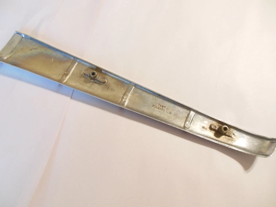 1946 Ford Deluxe Upper Grille Hood Trim Bar Molding 51A-8171 LH Used - Image 2 of 3