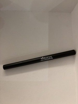 doucce Fierce & Fine Graphic Pen Liquid Eyeliner schwarzer Eyeliner 1,1ml