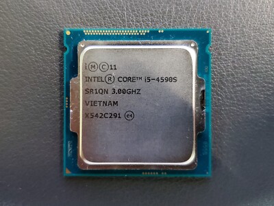 intel Core i7 7700とi5 4590、4460
