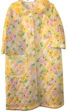 NEW VTG Women  s Quilted Robe, Sleepwear Size 14 Color Yellow Pink Green White