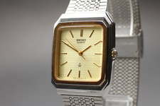 Almost N MINT Vintage SEIKO Chariot 6030-5360 Gold 30mm QZ Watch From JAPAN
