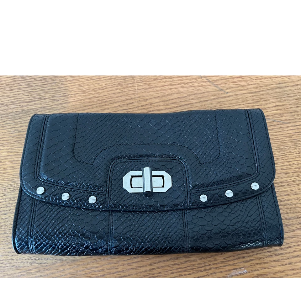 Bandolera Sondra Roberts Cuadrada Negra Bolso sin asas Correa de cadena plateada Foto 2 de 4