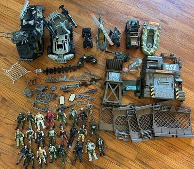 True Hereos Sentinel 1 Lot 24 Figures 8 Vehicles Restricted Area Playset 