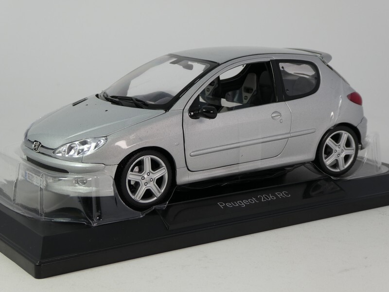 AUTOart PEUGEOT206 WRC 1/18 モンテカルロ 2003 Auto Art 1/18 Peugeot 206 #1 WRC Monte-Carlo Gronholm