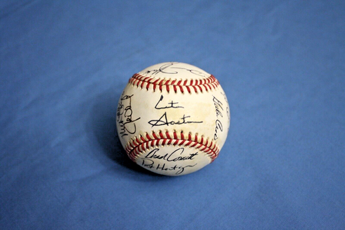 Balón autografiado por el equipo Toronto Blue Jays 1994 20 sigs R. Alomar, Molitor, Olerud - Imagen 4 de 8